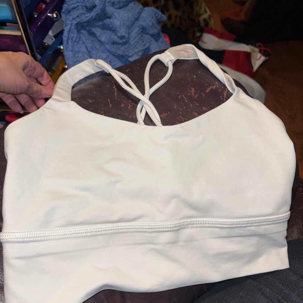 Lululemon White Energy Bra size 4.   Excellent preloved condition!